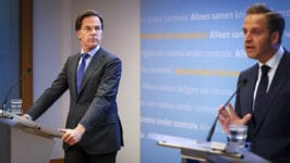 Premier Rutte moet beter naar van Dissel luisteren - 9756